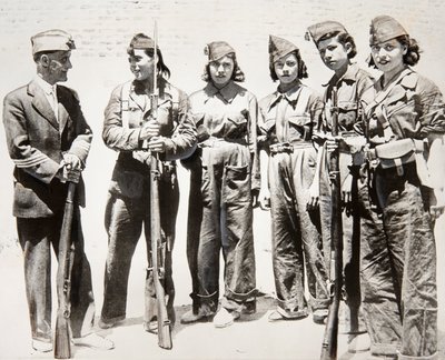 Women Soldiers by Unbekannt Unbekannt